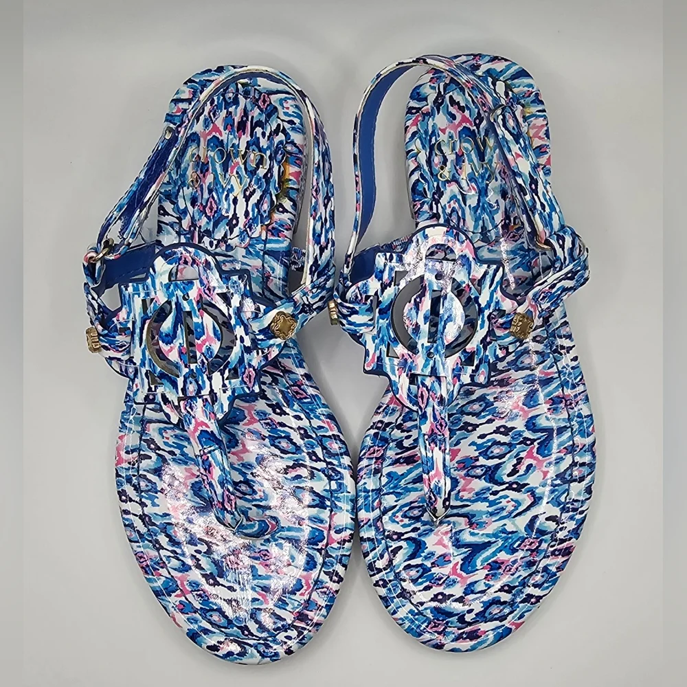 NWOT Crown And Ivy Girls Wylie Thong Sandals Size 12 Blue & Pink Paisley Print